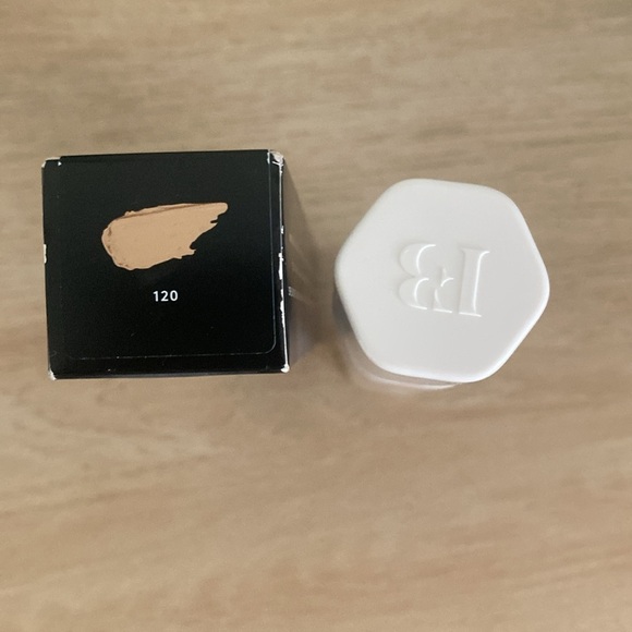 Fenty Beauty Soft lit naturally luminous long wear foundation-shade 120 neutral - Picture 7 of 7
